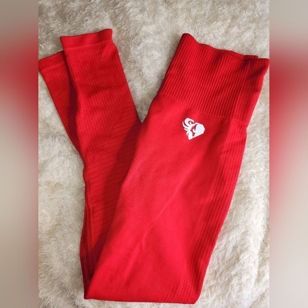 CLEARANCE Women's Best Power Seamless Leggings sz S (red & white)